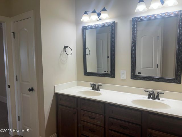 1920 Leighton Drive A, Greenville, NC 27834