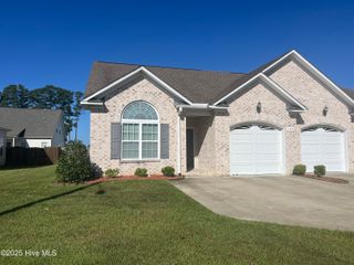 1920 Leighton Drive A, Greenville, NC 27834