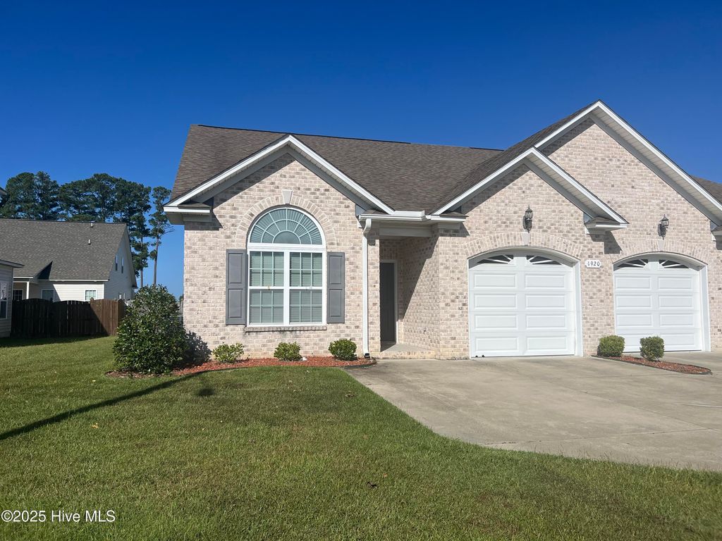 1920 Leighton Drive A, Greenville, NC 27834