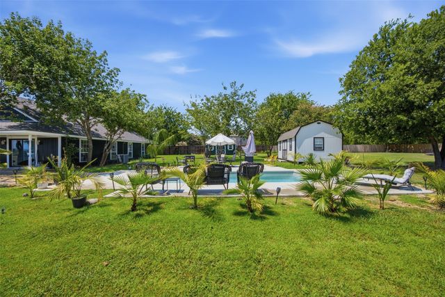 10717 County Road 507, Venus, TX 76084