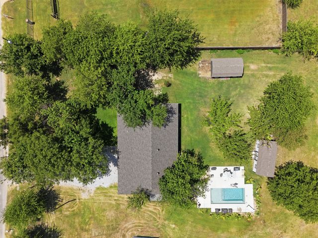 10717 County Road 507, Venus, TX 76084
