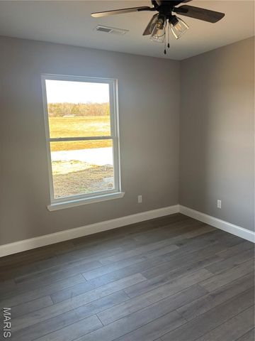 7 Ivy Lane, Fredericktown, MO 63645