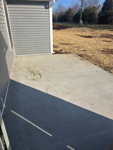 7 Ivy Lane, Fredericktown, MO 63645