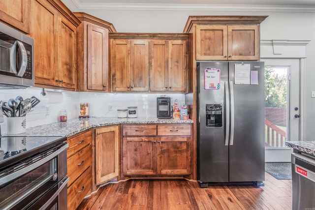 8 Winterberry Drive, Greenbrier, AR 72058