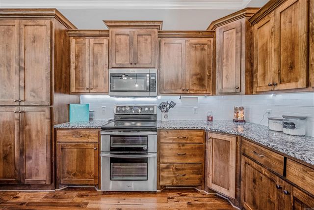 8 Winterberry Drive, Greenbrier, AR 72058