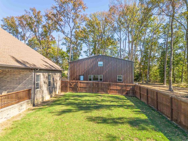 8 Winterberry Drive, Greenbrier, AR 72058