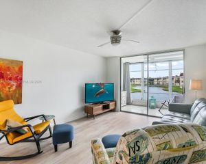 8861 Sunrise Lakes Blvd 205, Sunrise, FL 33322