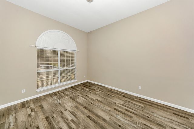 857 SUMMIT POINTE, Lewisville, TX 75077