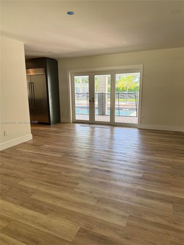 8320 SW 161st St, Palmetto Bay, FL 33157