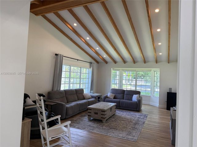 8320 SW 161st St, Palmetto Bay, FL 33157