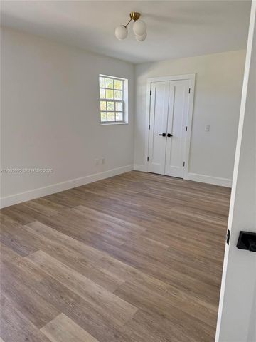 8320 SW 161st St, Palmetto Bay, FL 33157