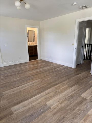 8320 SW 161st St, Palmetto Bay, FL 33157