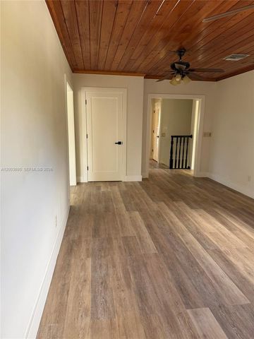 8320 SW 161st St, Palmetto Bay, FL 33157