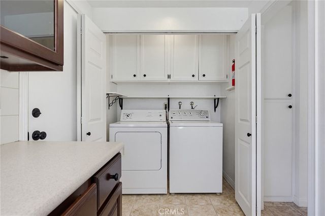 6818 Poppyview Drive, Oak Park, CA 91377