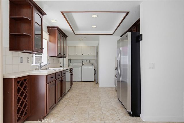 6818 Poppyview Drive, Oak Park, CA 91377