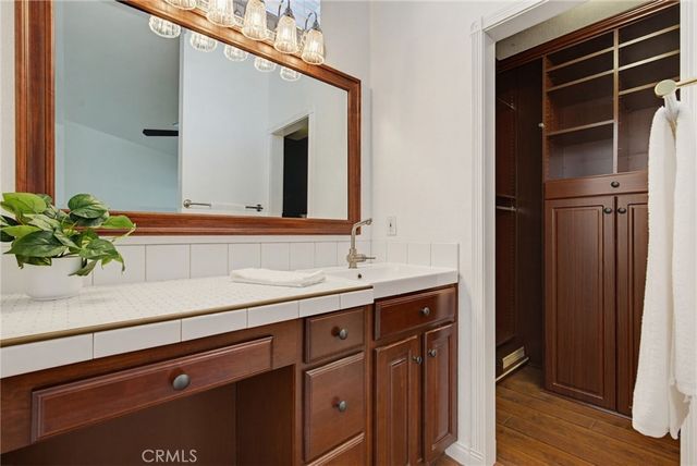 6818 Poppyview Drive, Oak Park, CA 91377