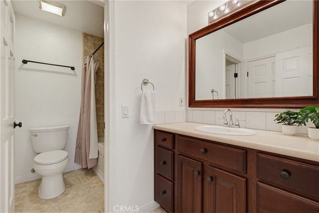 6818 Poppyview Drive, Oak Park, CA 91377