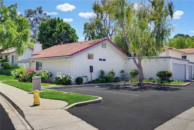 6818 Poppyview Drive, Oak Park, CA 91377