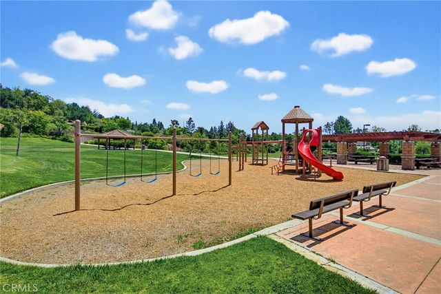 6818 Poppyview Drive, Oak Park, CA 91377