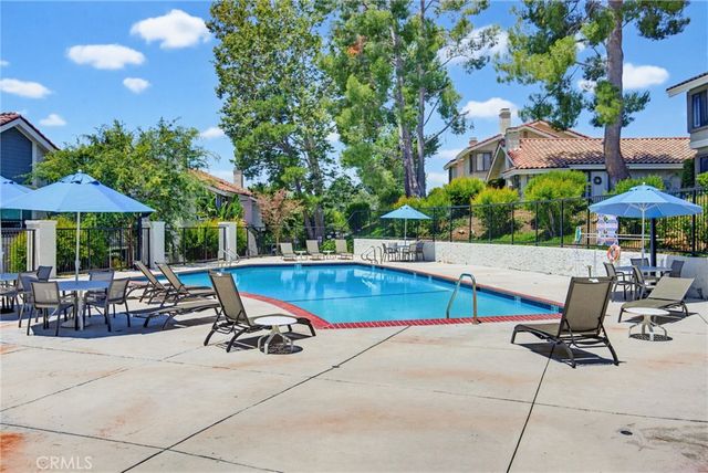 6818 Poppyview Drive, Oak Park, CA 91377