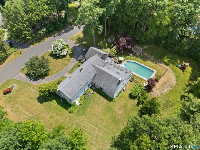7 Nod Brook Drive, Simsbury, CT 06070
