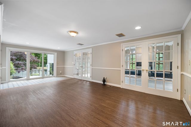 7 Nod Brook Drive, Simsbury, CT 06070