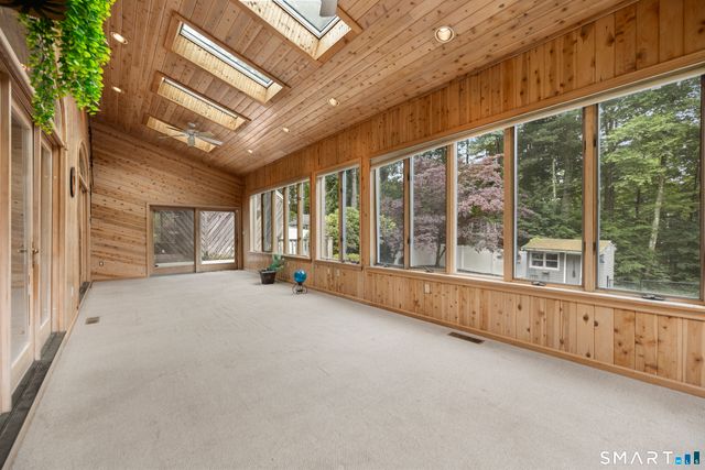 7 Nod Brook Drive, Simsbury, CT 06070