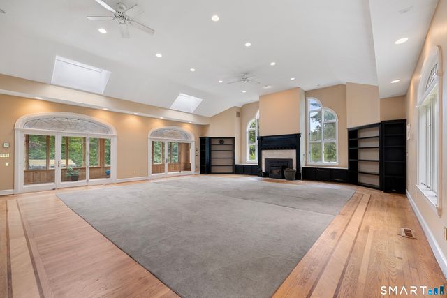 7 Nod Brook Drive, Simsbury, CT 06070