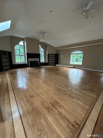 7 Nod Brook Drive, Simsbury, CT 06070