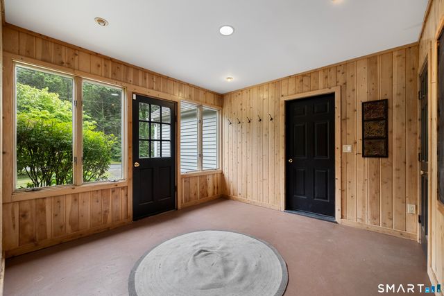 7 Nod Brook Drive, Simsbury, CT 06070