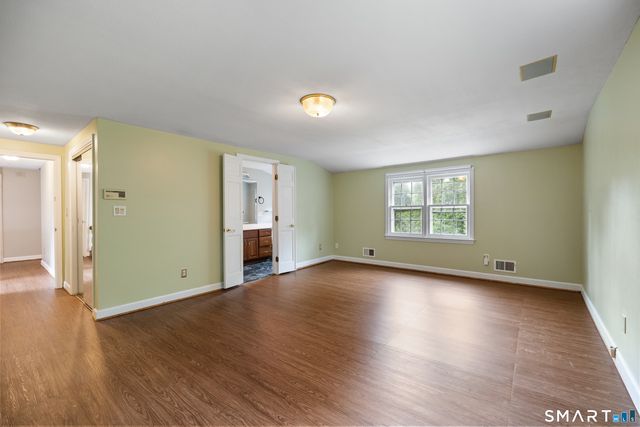 7 Nod Brook Drive, Simsbury, CT 06070