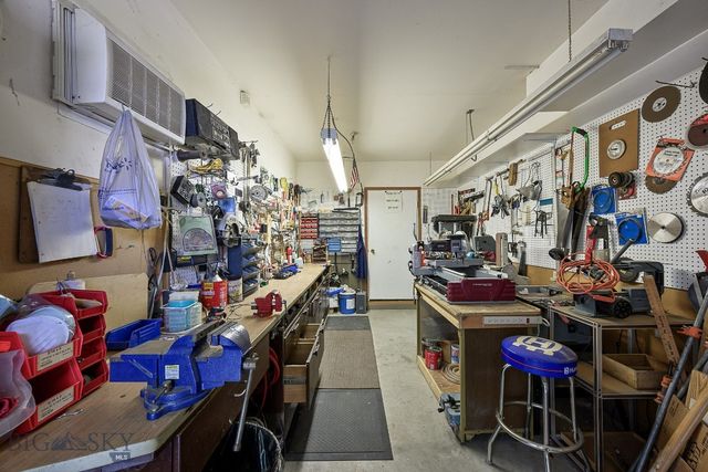 1410 Hawthorne Lane, Billings, MT 59105