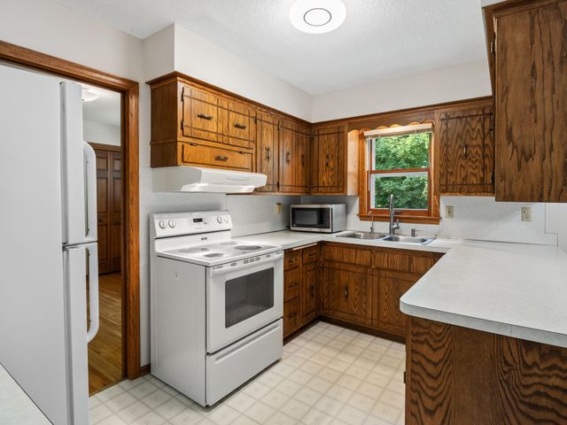 6573 Berkshire Lane N, Maple Grove, MN 55311