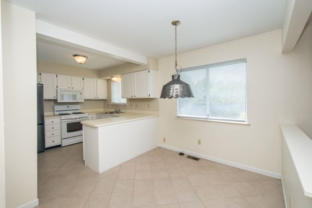 6595 Sauk Trail, Saline, MI 48176