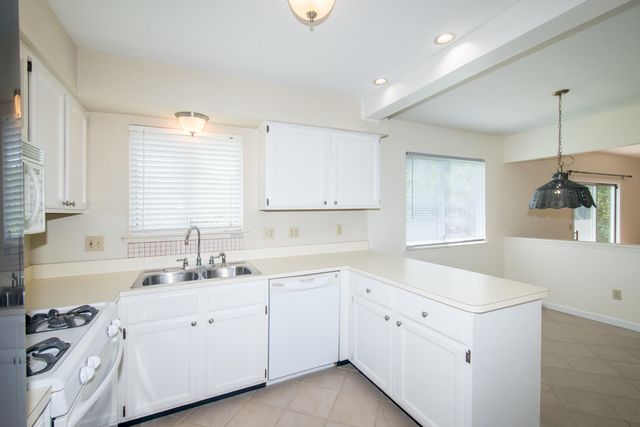 6595 Sauk Trail, Saline, MI 48176