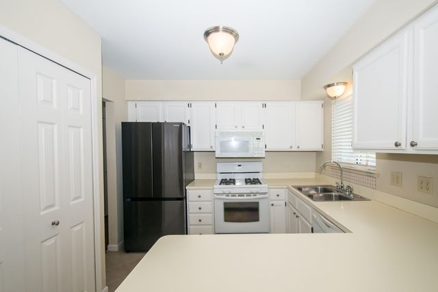 6595 Sauk Trail, Saline, MI 48176