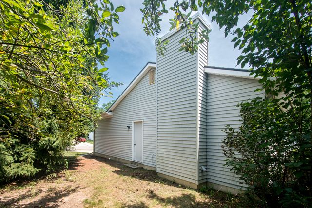 6595 Sauk Trail, Saline, MI 48176