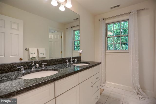 11 HICKORY MEADOW RD, Cockeysville, MD 21030