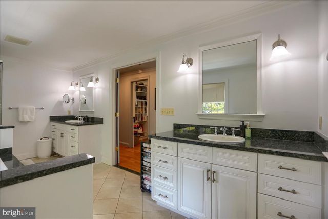 11 HICKORY MEADOW RD, Cockeysville, MD 21030