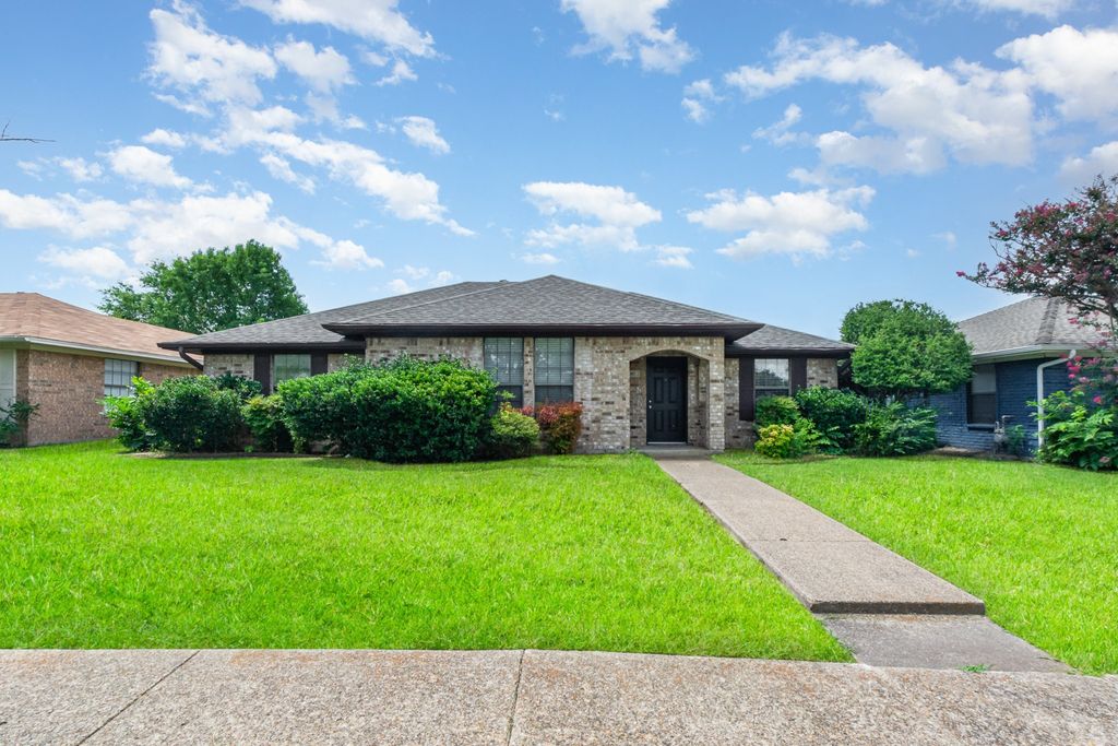 407 Stoneybrook Drive, Wylie, TX 75098