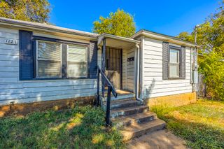 1227 E Overton Road, Dallas, TX 75216