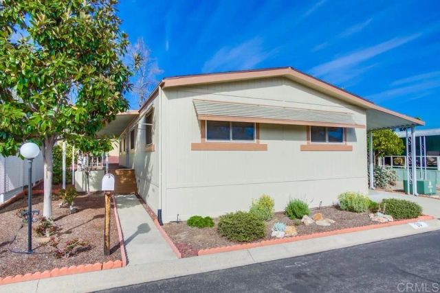 525 W El Norte Parkway 10, Escondido, CA 92026