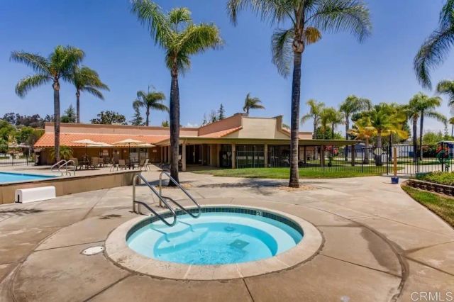 525 W El Norte Parkway 10, Escondido, CA 92026