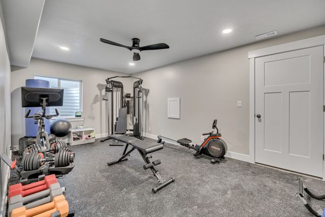 2479 S HONEYSUCKLE DR, Saratoga Springs, UT 84045