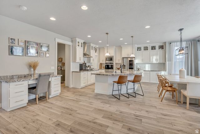 2479 S HONEYSUCKLE DR, Saratoga Springs, UT 84045