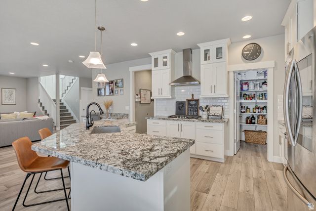 2479 S HONEYSUCKLE DR, Saratoga Springs, UT 84045