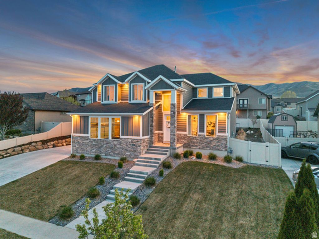 2479 S HONEYSUCKLE DR, Saratoga Springs, UT 84045