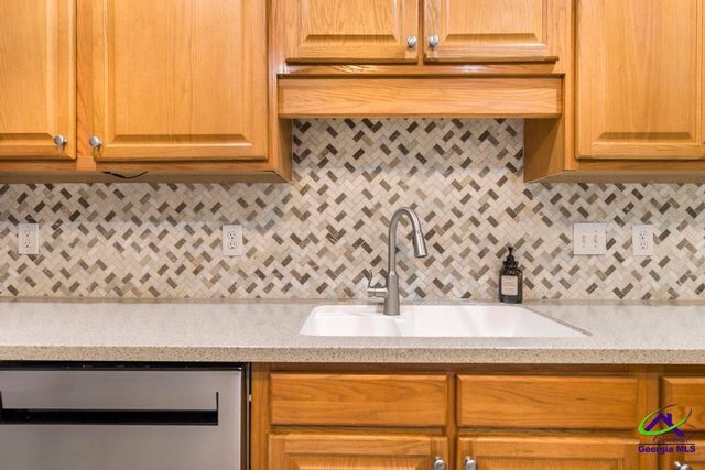 310 Woods Edge Way, Warner Robins, GA 31088