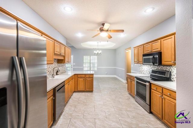 310 Woods Edge Way, Warner Robins, GA 31088