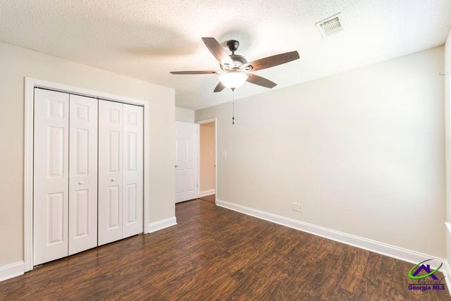 310 Woods Edge Way, Warner Robins, GA 31088